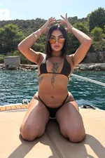 Mia