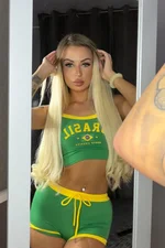 Mia
