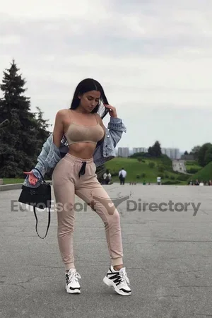 Veronika Euro Escort
