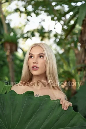 Lina Nymph Euro Escort