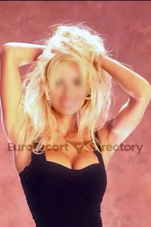 Elle Euro Escort