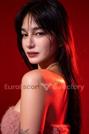 Hyuna escort