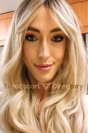 Bella Skye