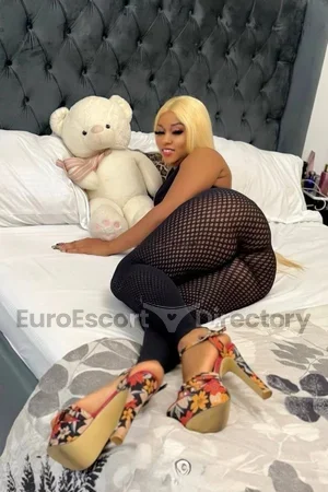 Davina Euro Escort