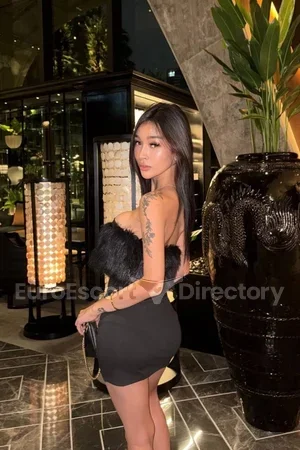Abby Euro Escort