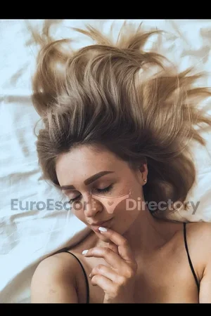 Daniella escort