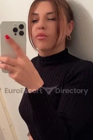 Dennise escort