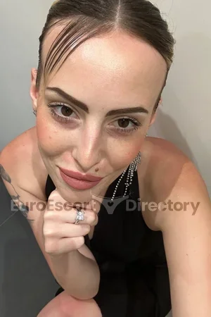 Nikki Euro Escort