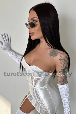 Lera escort