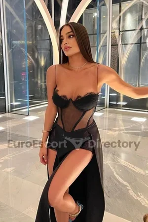 Martina Euro Escort