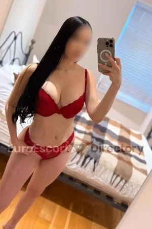 Mia Euro Escort