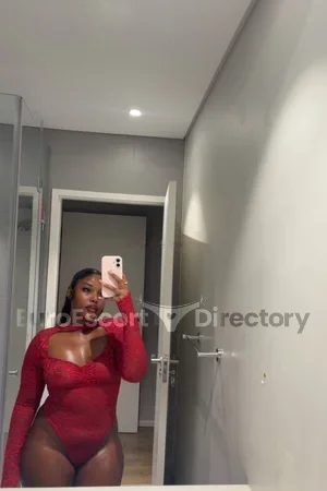 Santi Lavic Euro Escort