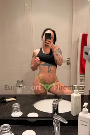 Linae Kitsune escort