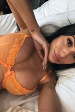 Bella J