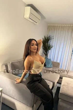 Valeria escort