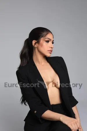 Andrea Euro Escort