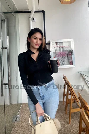 Atasha escort