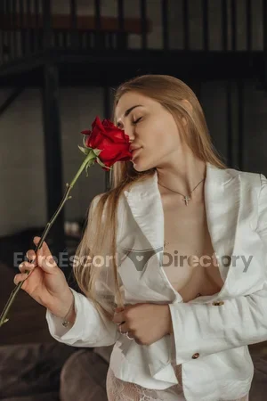Maluna Euro Escort