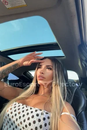 Mia