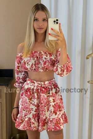 Lara escort