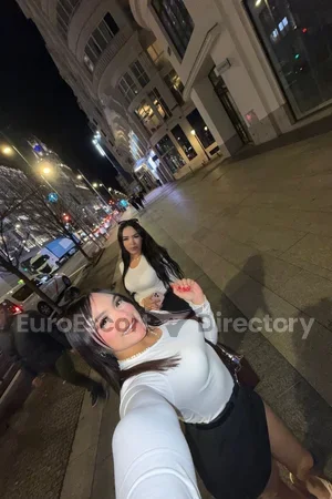 Mia Camilita duo with girl