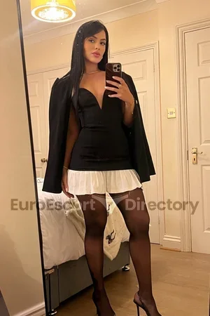 Natalie escort