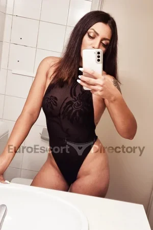 Alexis Euro Escort