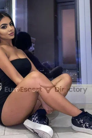 Luna Euro Escort