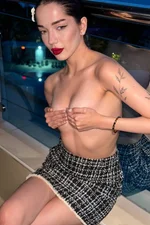 Bella