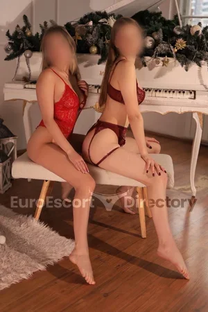 Katia Ari duo with girl
