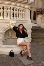 Mia M