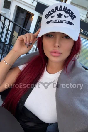 Amelia escort