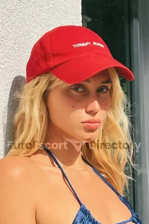 Yana Euro Escort