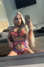 Arianaaa