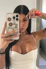 Bella J