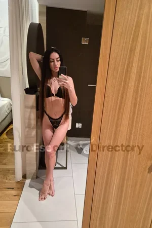 Julia Euro Escort