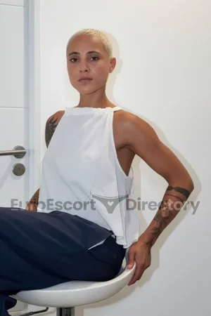 Leika B Euro Escort