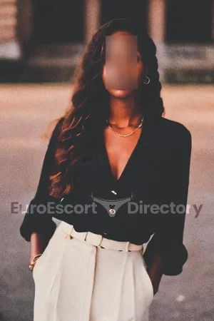 Sammy escort
