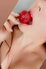 Ria Masseuse