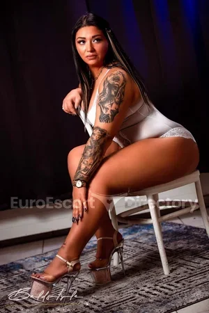 Anissa escort