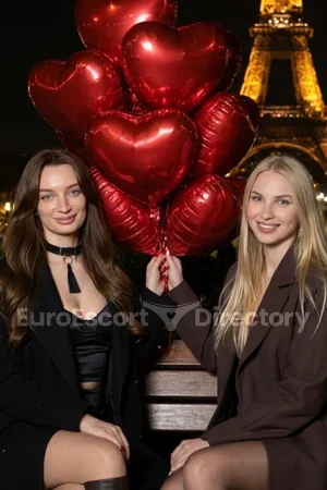 Milana Julia duo with girl