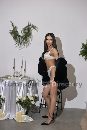 Anna Euro Escort