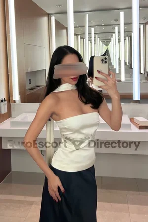 Amelia Euro Escort