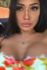 Bella J