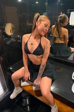 Mia