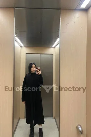 Luna Euro Escort
