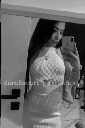 Viktoria Euro Escort