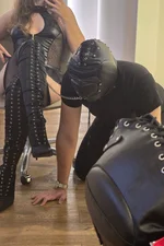Ella Mark couple