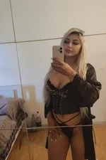 Kim Masseuse