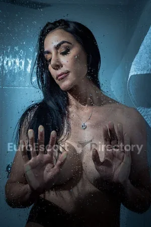 Emily Euro Escort